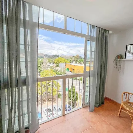 Spacious In The Center Of * Τορρεμολίνος